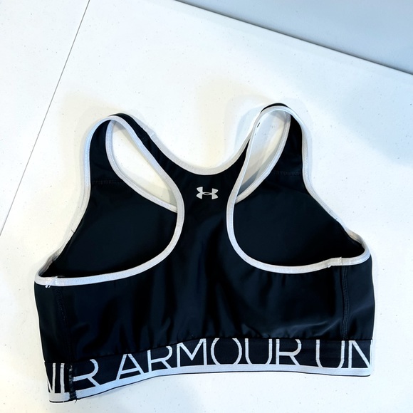 Under Armour athletic sports bra - Picture 3 of 3